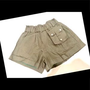 Safari Adventure Green Shorts Brand New-Size S